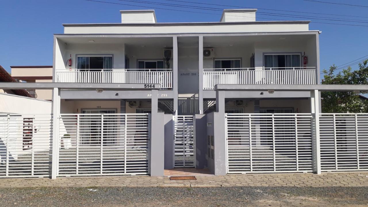 Apart Zss Penha  Luaran gambar